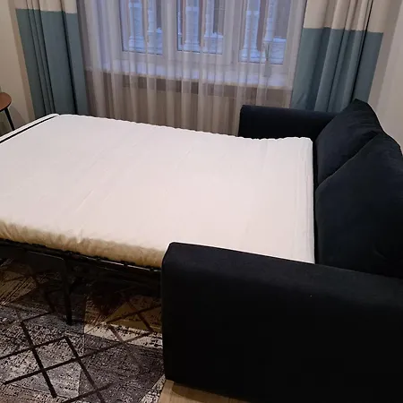 Golden Palms In The Centre Daire Riga