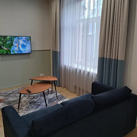 Golden Palms In The Centre Apartment Riga