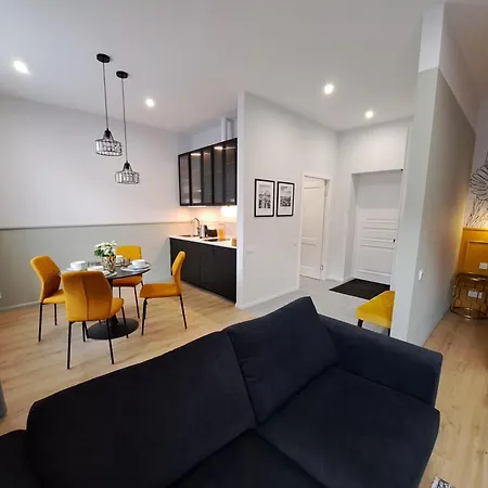 Golden Palms In The Centre