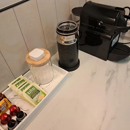 Golden Palms In The Centre Apartment *