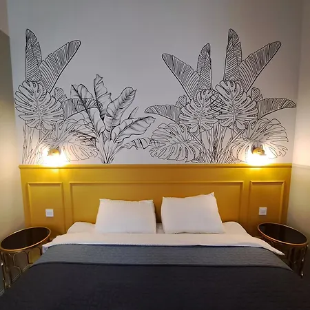 Апартаменты Golden Palms In The Centre